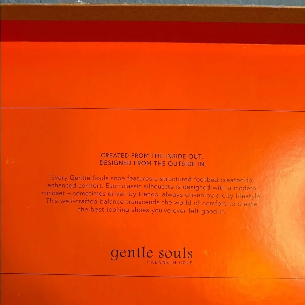 Gentle Souls by Kenneth Cole Giulia 2 Band Wedge Sandal Mushroom Size 6 NIB